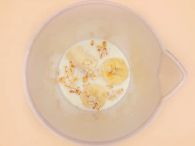 Koktajl bananowy z płatkami owsianymi - zdrowy przepis na śniadanie